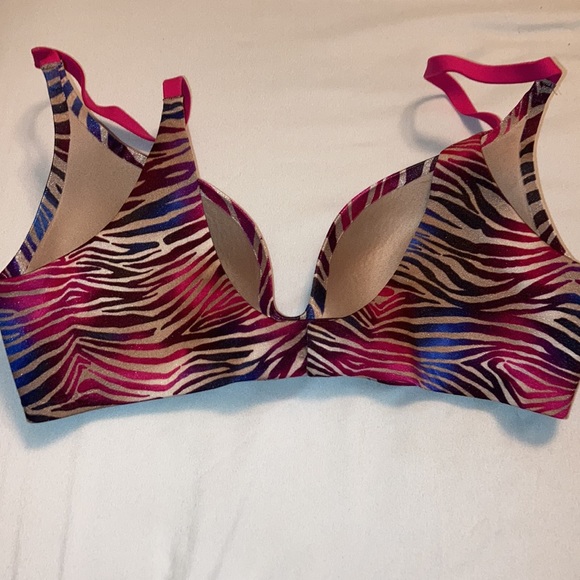Women’s Victoria’s Secret Incredible Zebra print push up bra - Picture 3 of 4